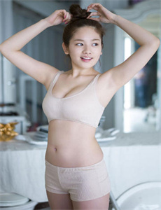 诱人的女同学HD中文字幕