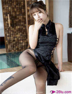 两个老外玩白洁,小东西你喷的到处都是文字